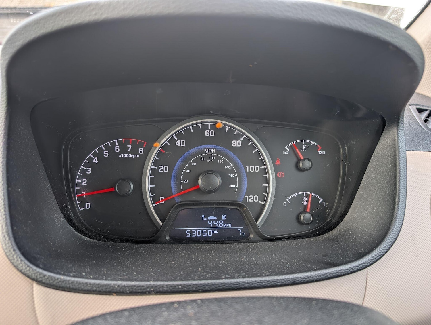 Used Hyundai i10 2015 for sale - 78204586: Photo 5