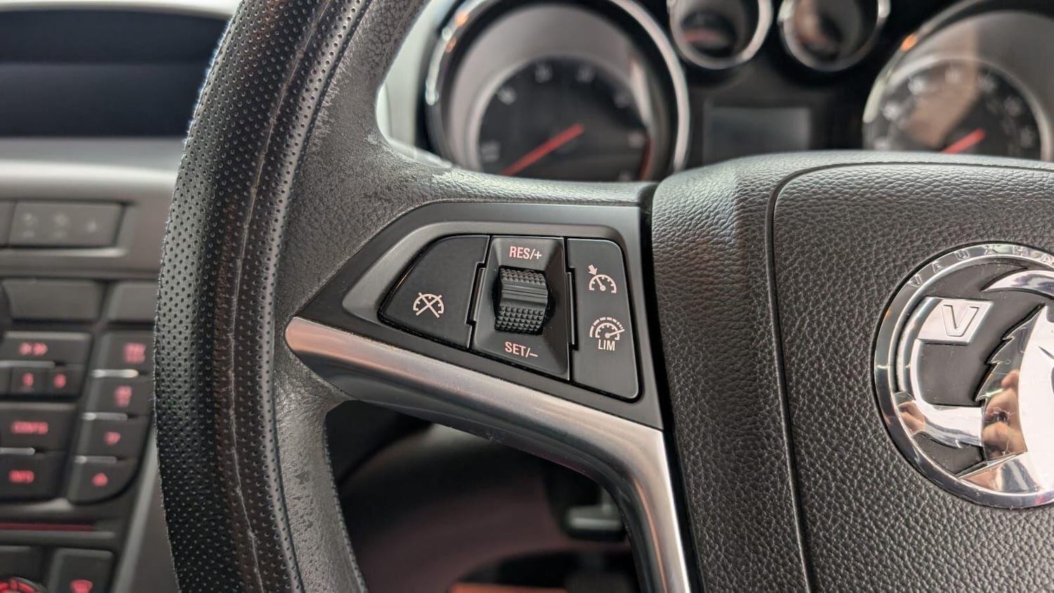 Used Vauxhall Astra 2015 for sale - 76398323: Photo 44