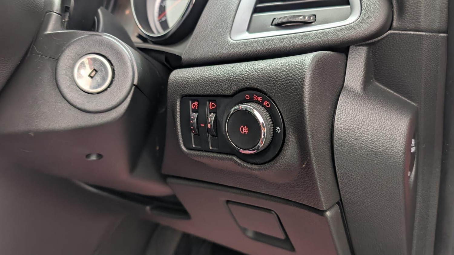 Used Vauxhall Astra 2015 for sale - 76398323: Photo 45