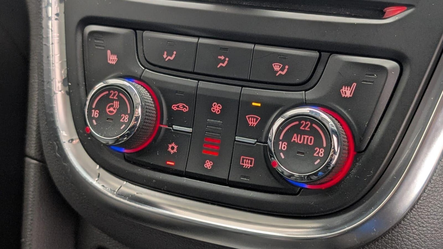 Used Vauxhall Mokka 2016 for sale - 77358686: Photo 60