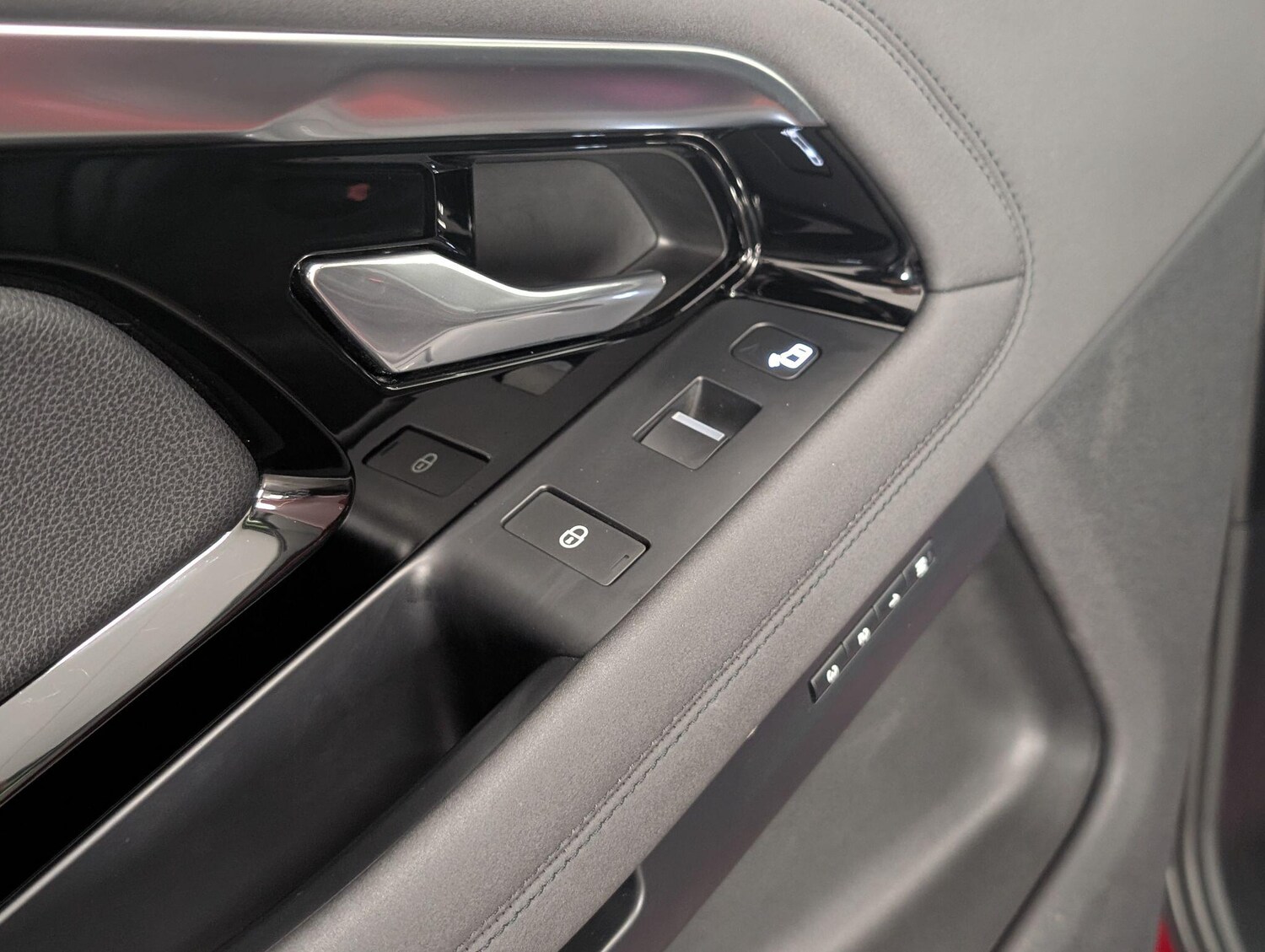 Used Land Rover Range Rover Evoque 2019 for sale - 76239535: Photo 31