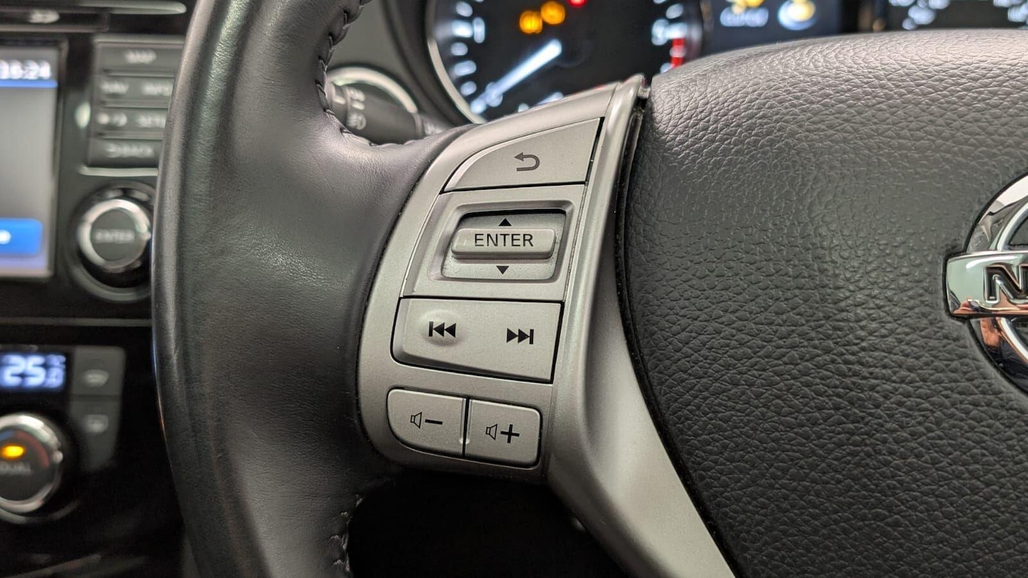 Used Nissan Qashqai 2014 for sale - 76607782: Photo 38