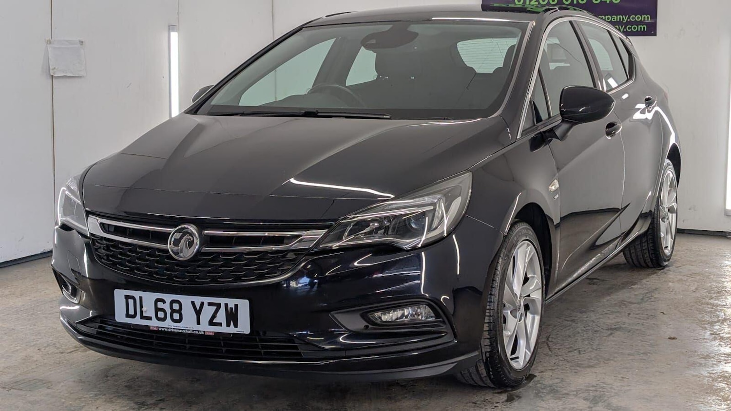 Used Vauxhall Astra for sale - 77909456: Photo 1