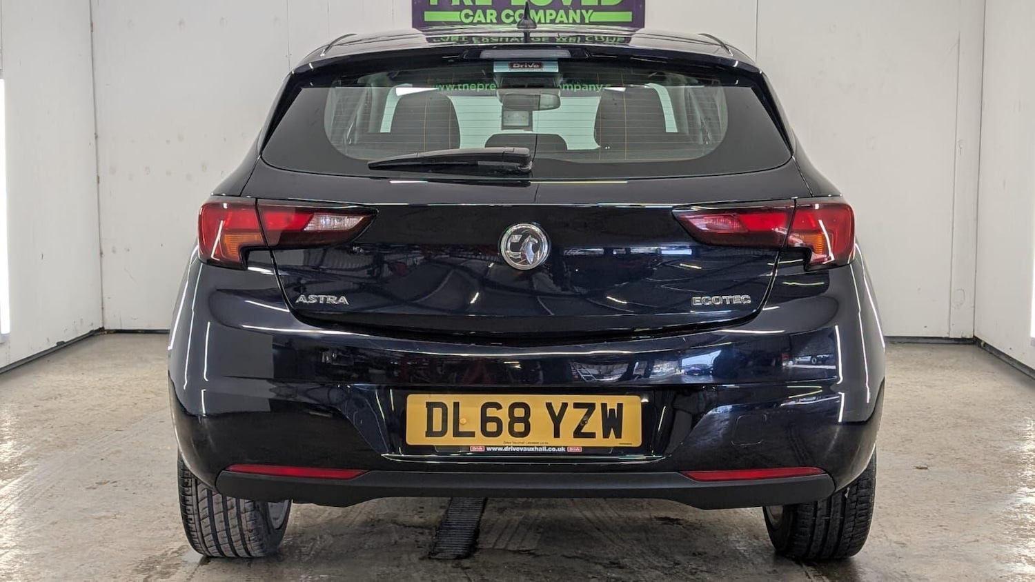 Used Vauxhall Astra for sale - 77909456: Photo 2