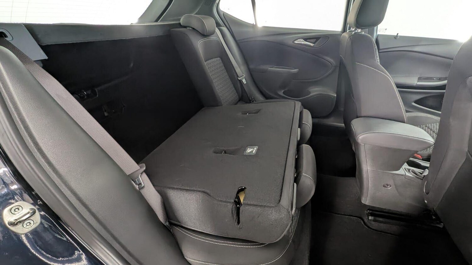 Used Vauxhall Astra for sale - 77909456: Photo 38