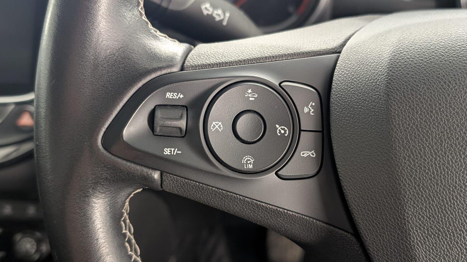 Used Vauxhall Astra for sale - 77909456: Photo 47