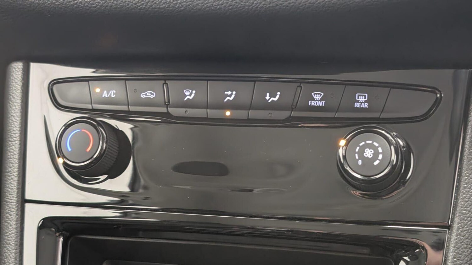 Used Vauxhall Astra for sale - 77909456: Photo 51