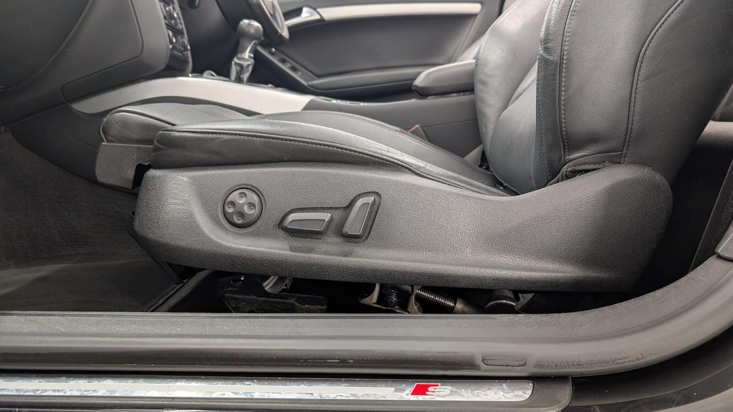 Used Audi A5 2010 for sale - 77695737: Photo 42