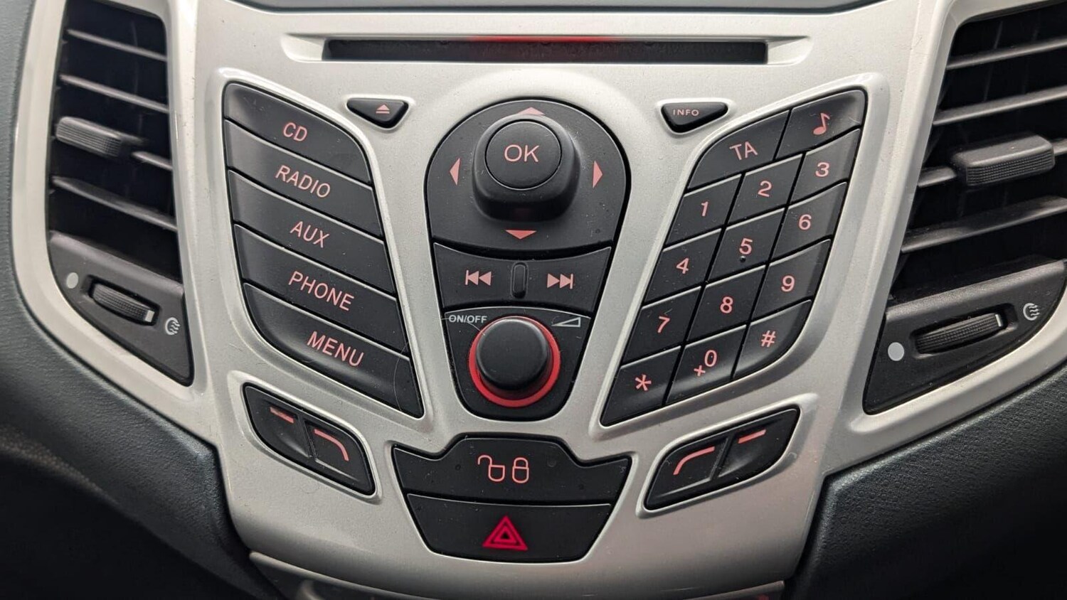 Used Ford Fiesta 2009 for sale - 78058454: Photo 59