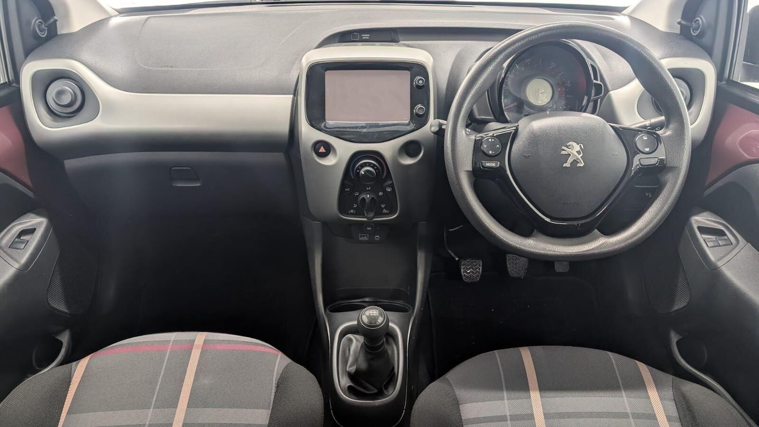 Used Peugeot 108 2015 for sale - 77238561: Photo 3