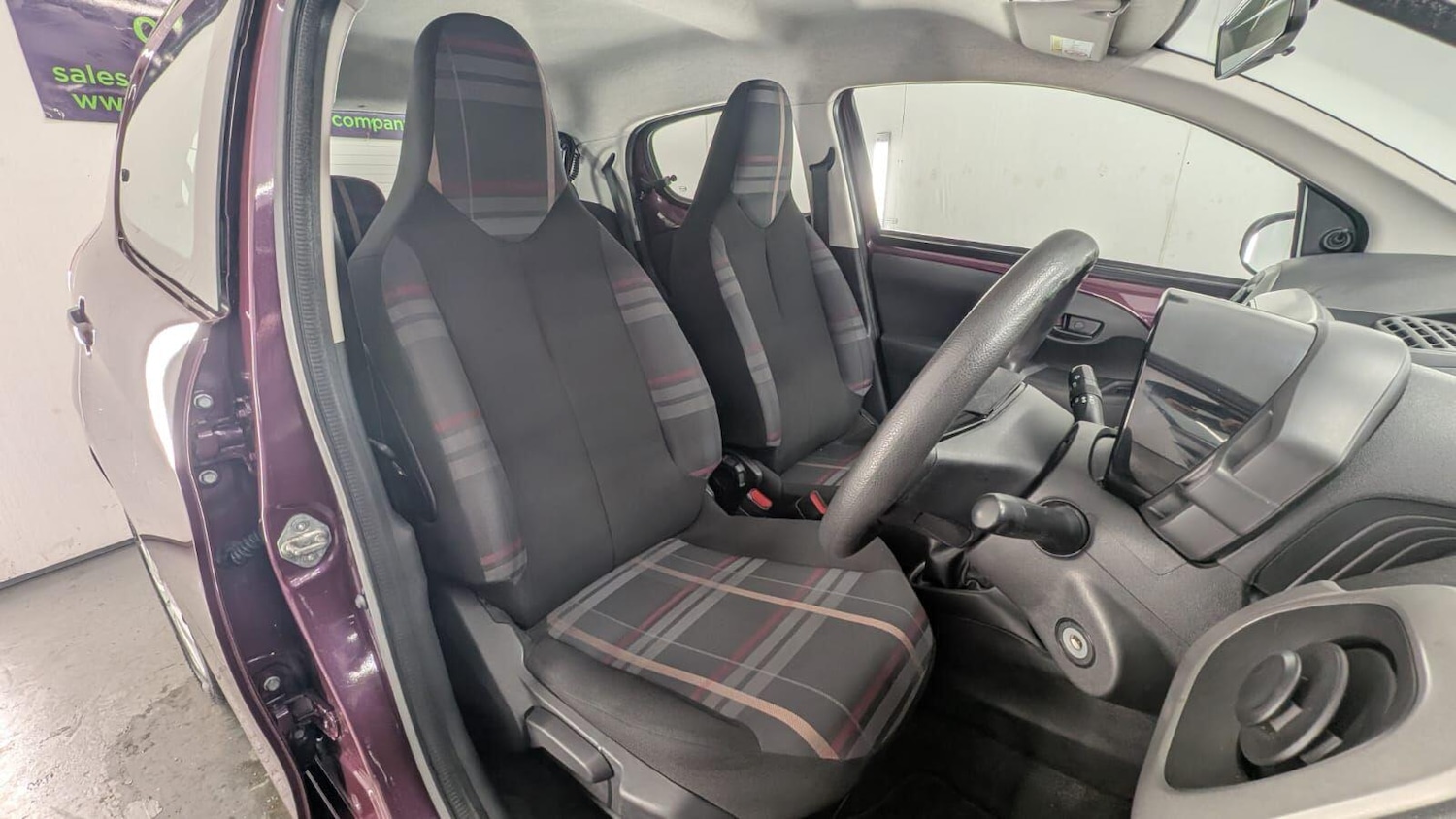 Used Peugeot 108 2015 for sale - 77238561: Photo 92