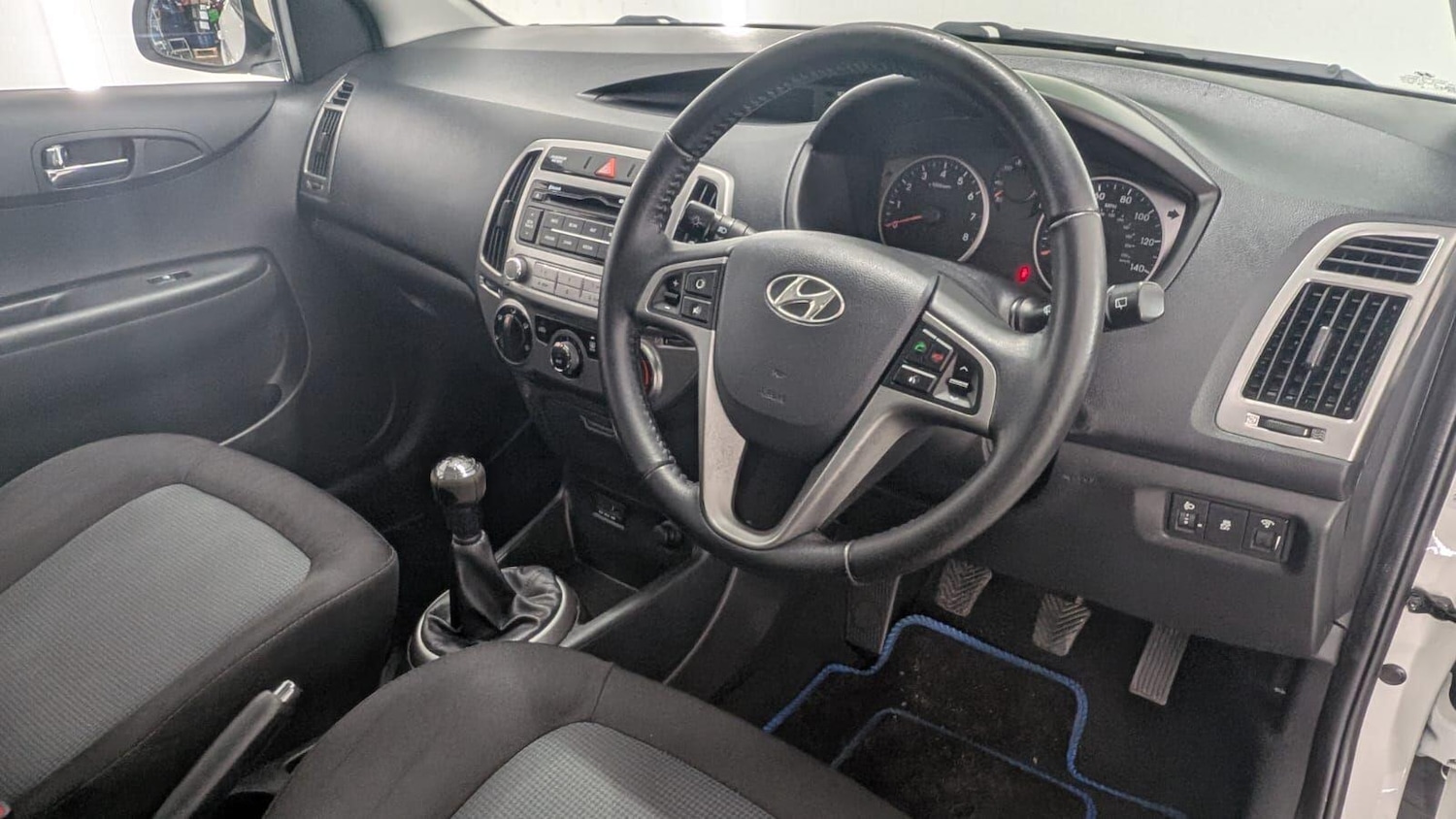 Used Hyundai i20 2014 for sale - 76913587: Photo 24