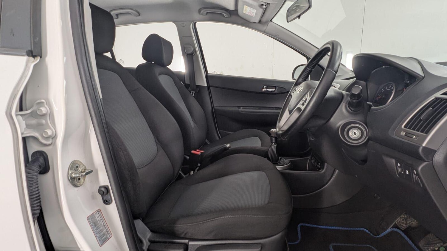 Used Hyundai i20 2014 for sale - 76913587: Photo 29