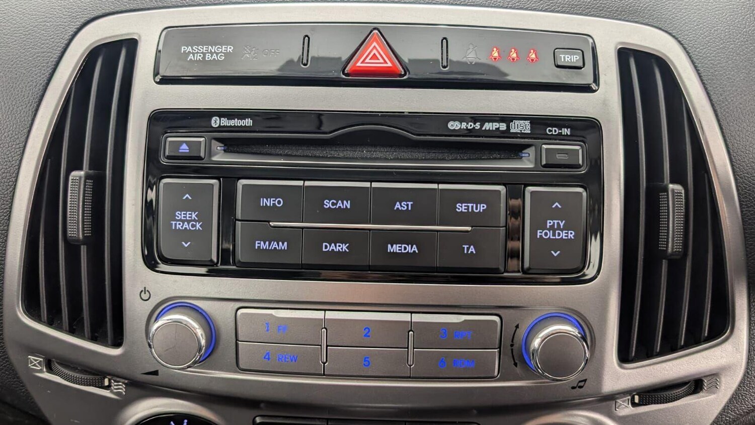 Used Hyundai i20 2014 for sale - 76913587: Photo 60