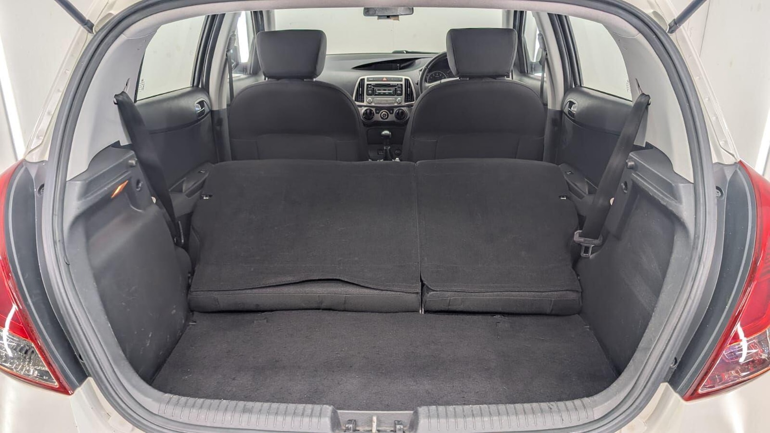 Used Hyundai i20 2014 for sale - 76913587: Photo 68