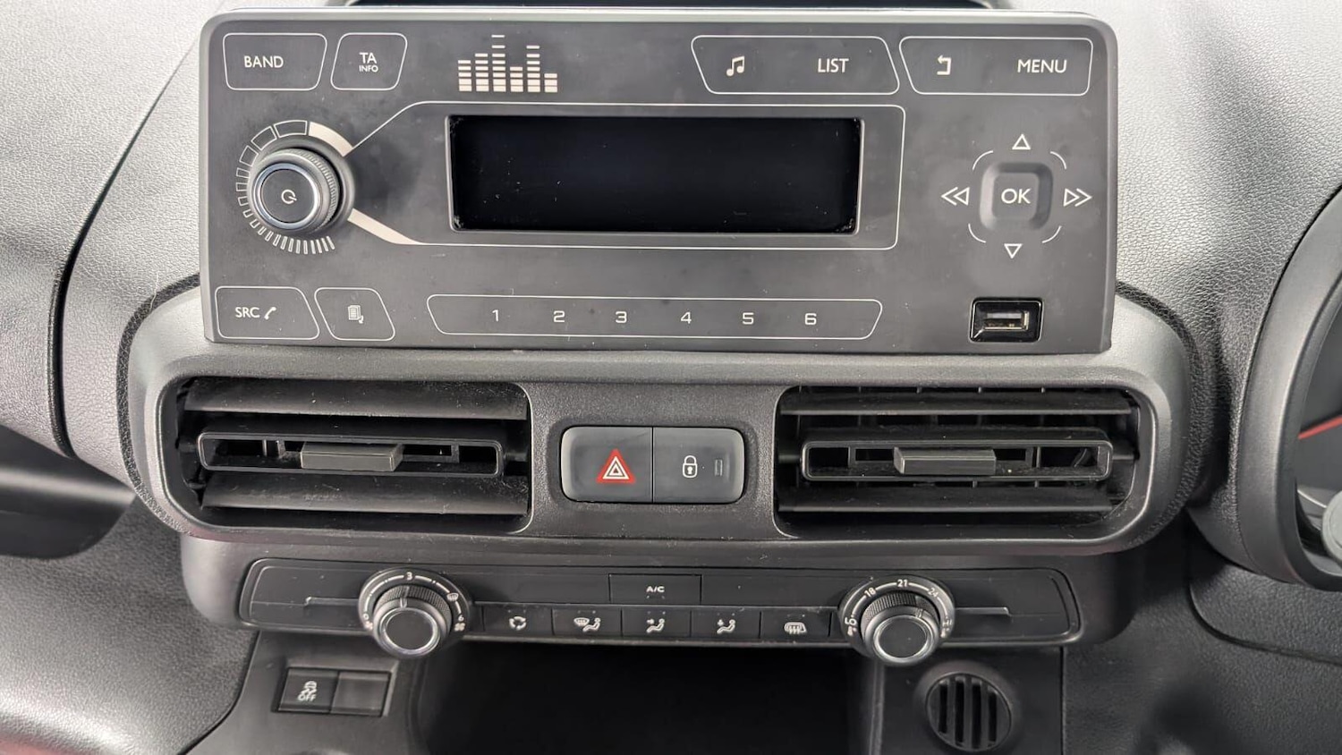 Used Vauxhall Combo 2019 for sale - 76283675: Photo 33