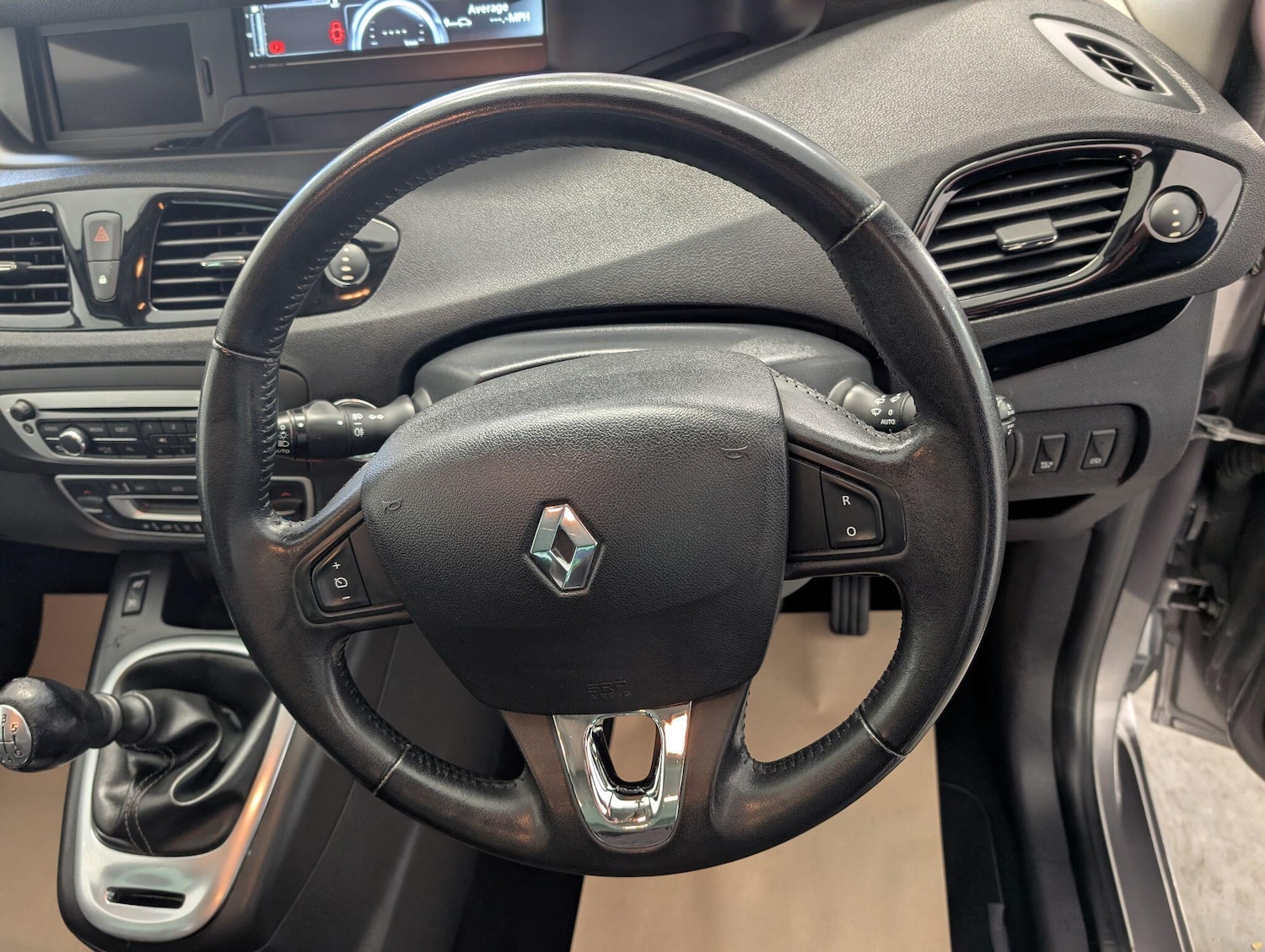 Used Renault Scenic 2015 for sale - 75940814: Photo 33