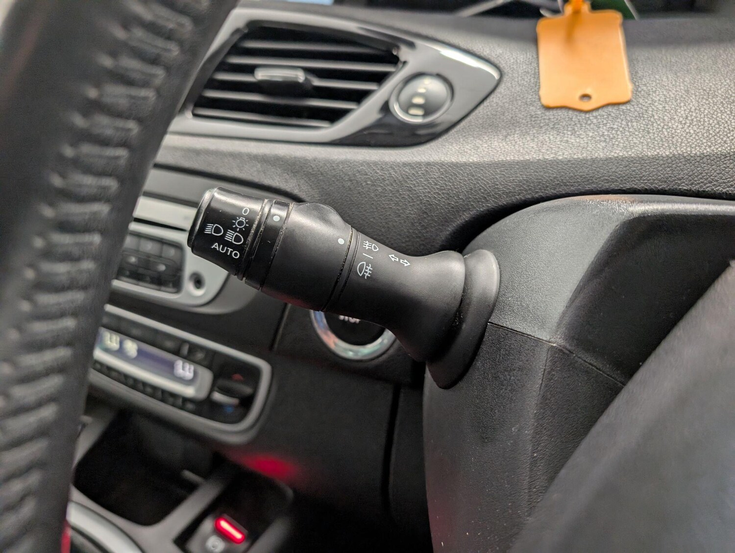 Used Renault Scenic 2015 for sale - 75940814: Photo 40