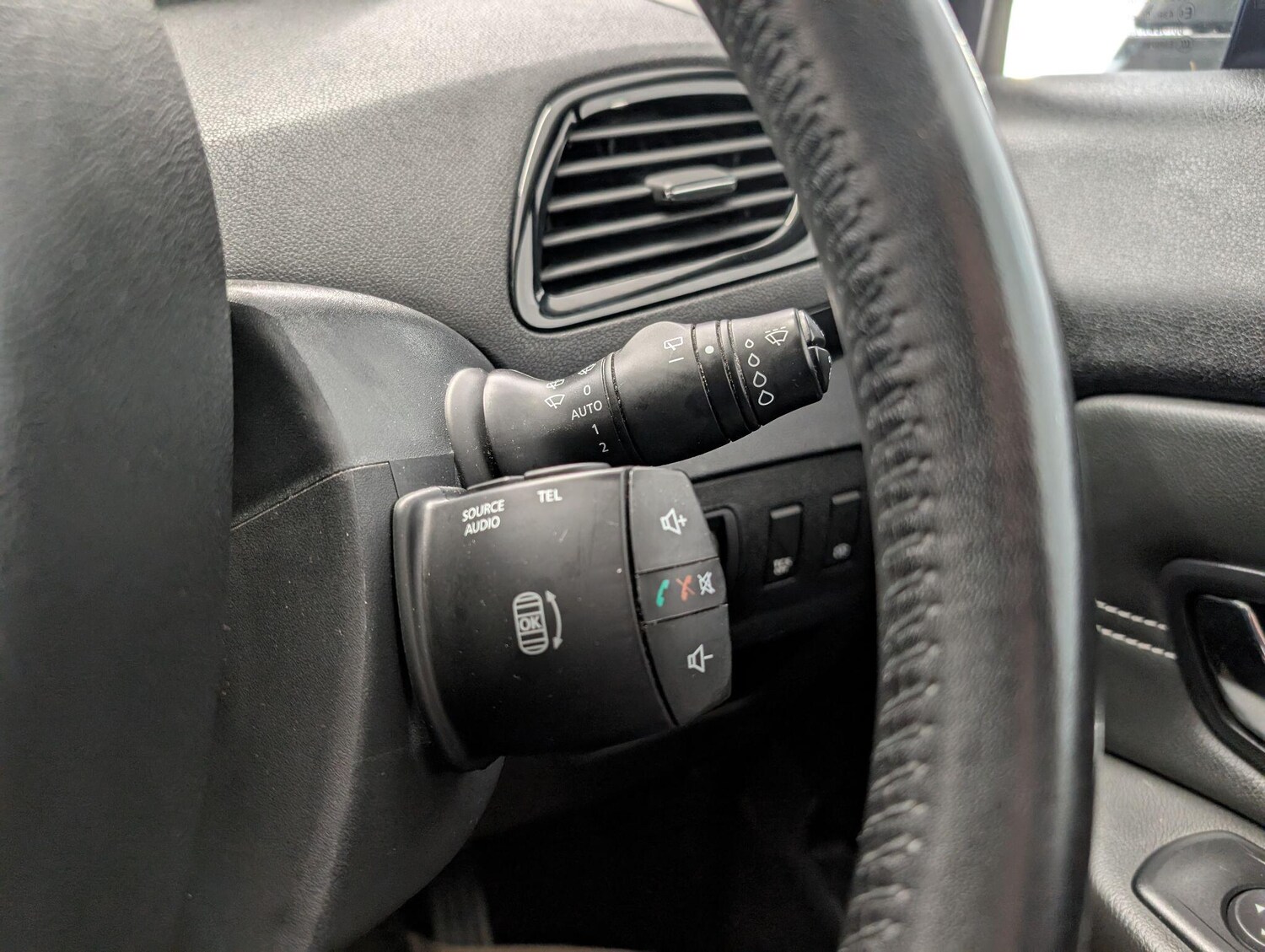 Used Renault Scenic 2015 for sale - 75940814: Photo 41