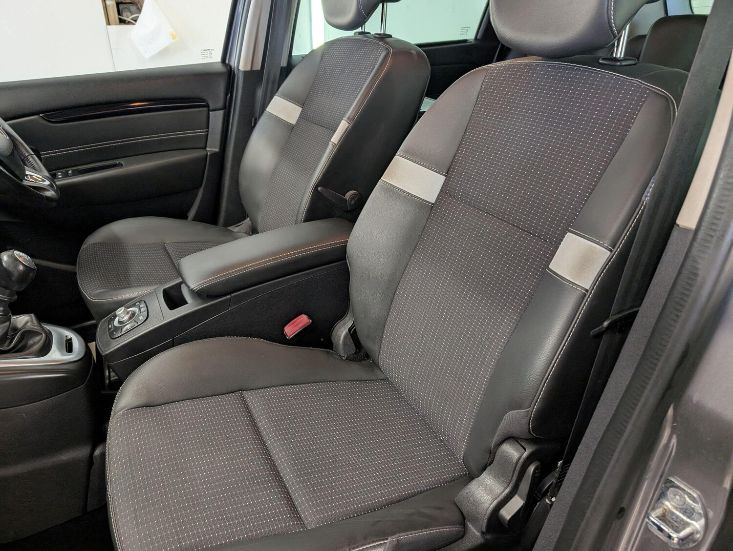 Used Renault Scenic 2015 for sale - 75940814: Photo 55