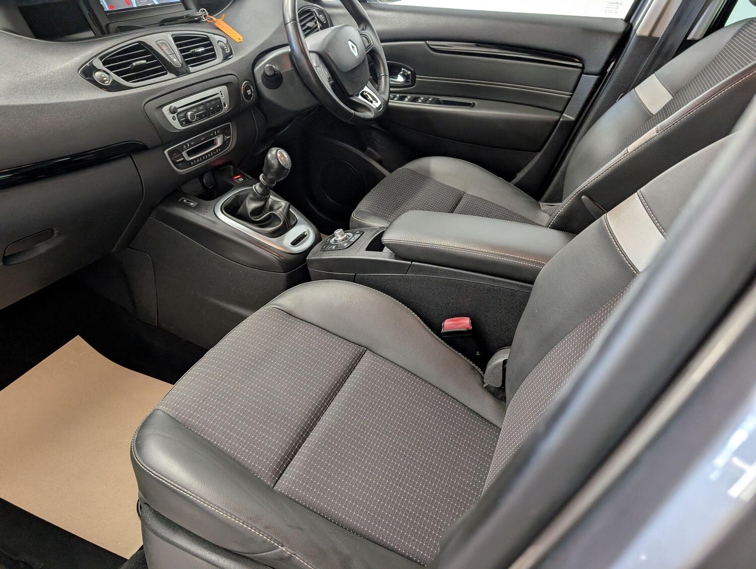 Used Renault Scenic 2015 for sale - 75940814: Photo 56