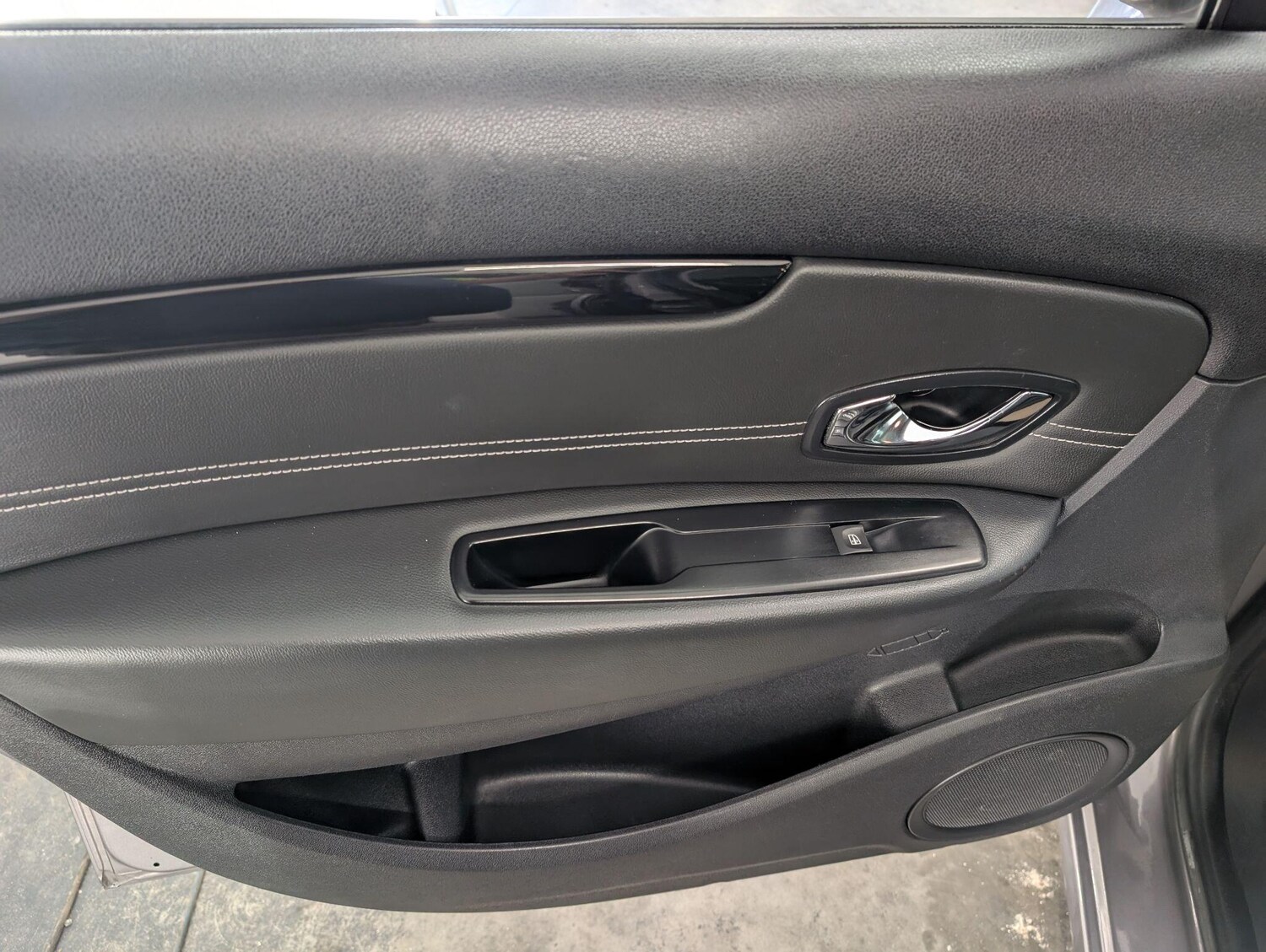 Used Renault Scenic 2015 for sale - 75940814: Photo 63