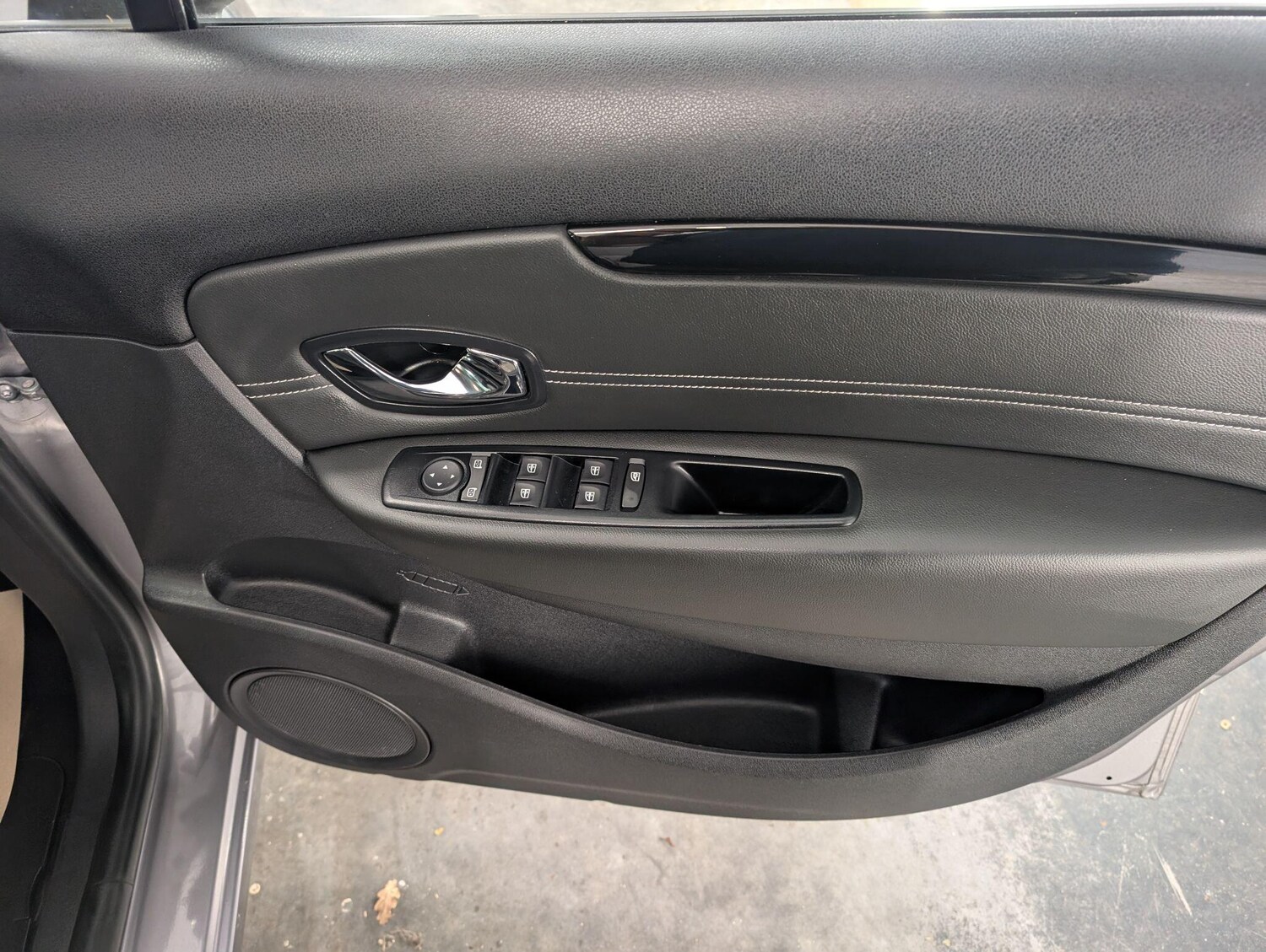 Used Renault Scenic 2015 for sale - 75940814: Photo 66