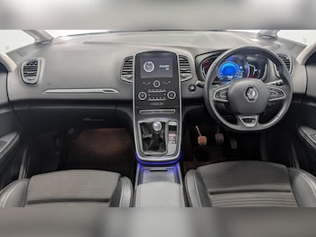 Used Renault Scenic 2017 for sale - 79304198: Photo