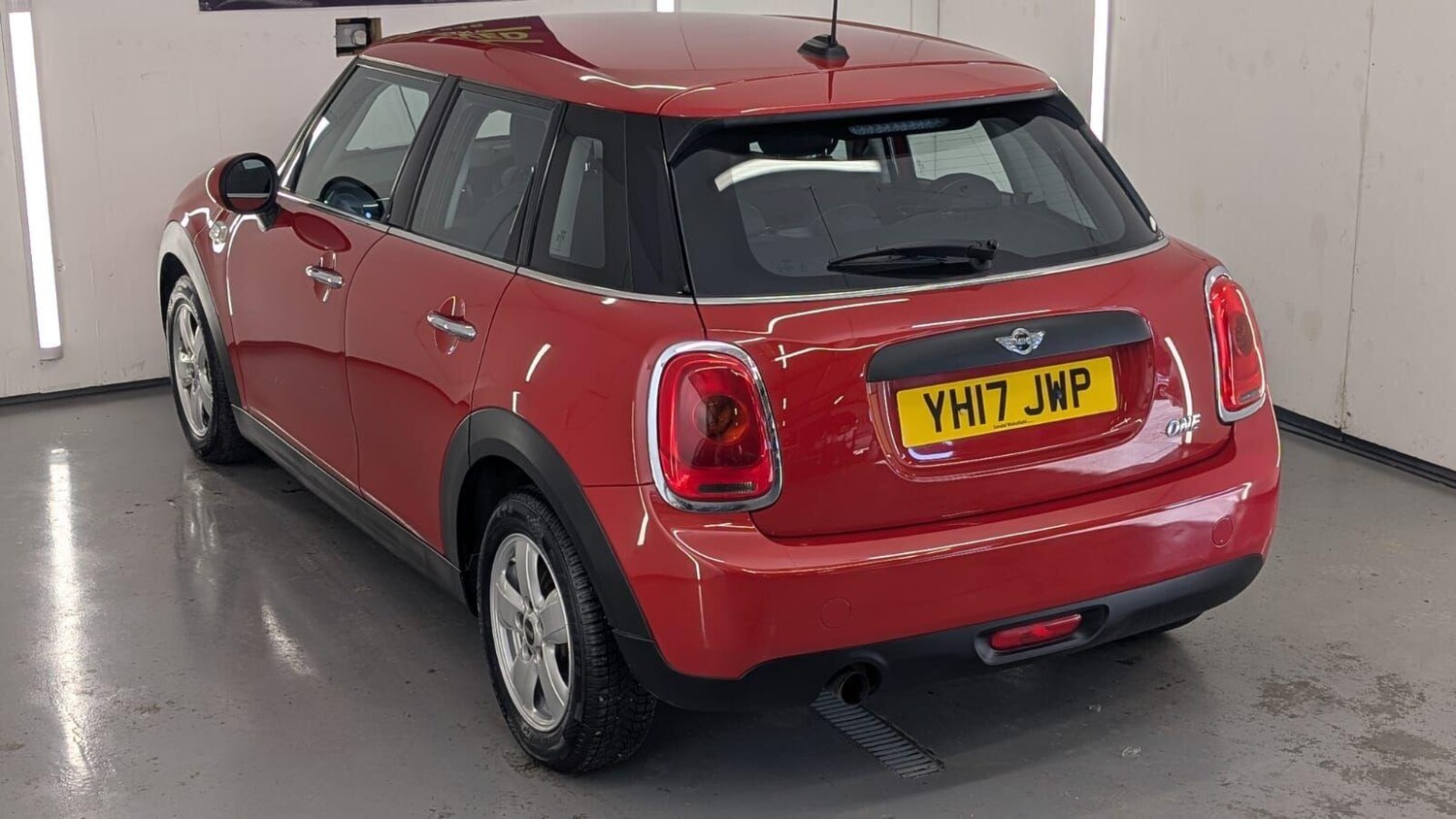 Used MINI Hatch 2017 for sale - 76370627: Photo 17
