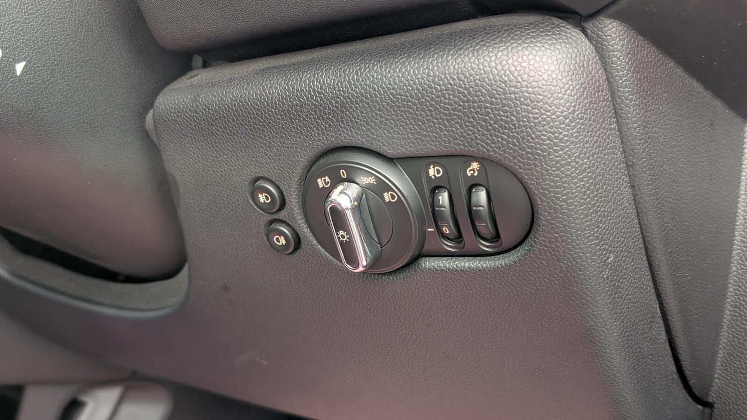 Used MINI Hatch 2017 for sale - 76370627: Photo 38