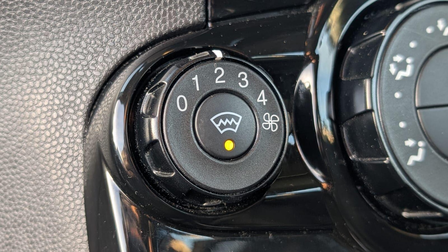 Used Ford Fiesta 2014 for sale - 77016358: Photo 76