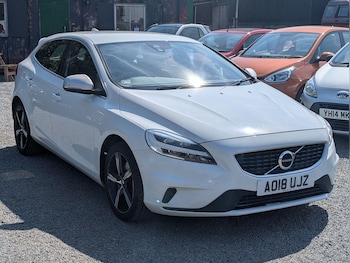 Used Volvo V40 2018 for sale - 79181191: Photo