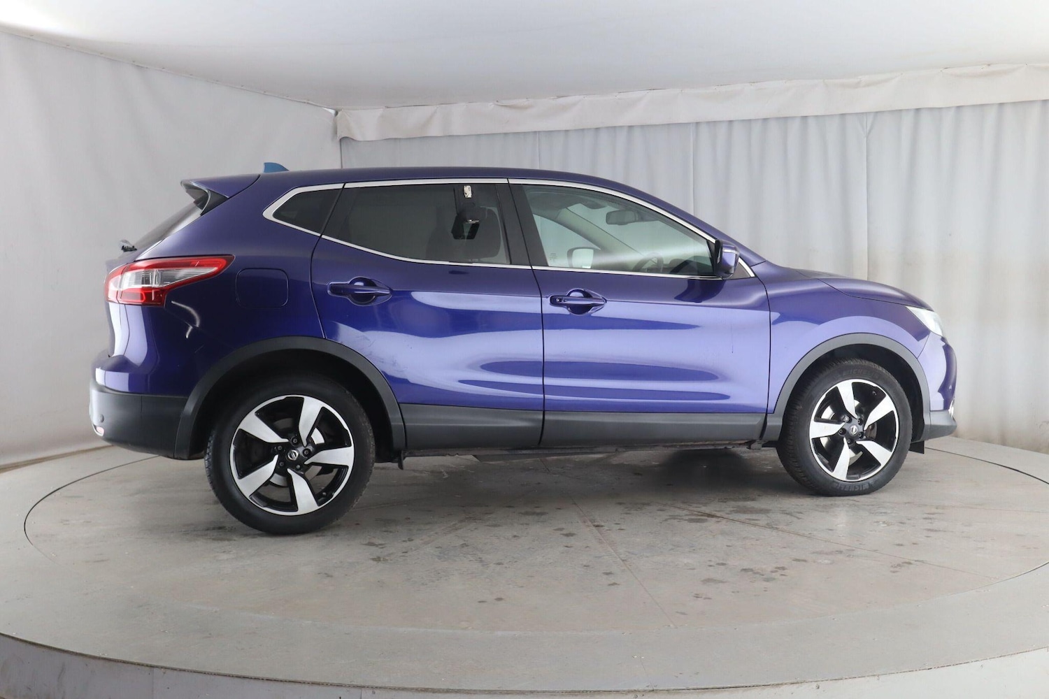 Used Nissan Qashqai 2015 for sale - 76608103: Photo 3