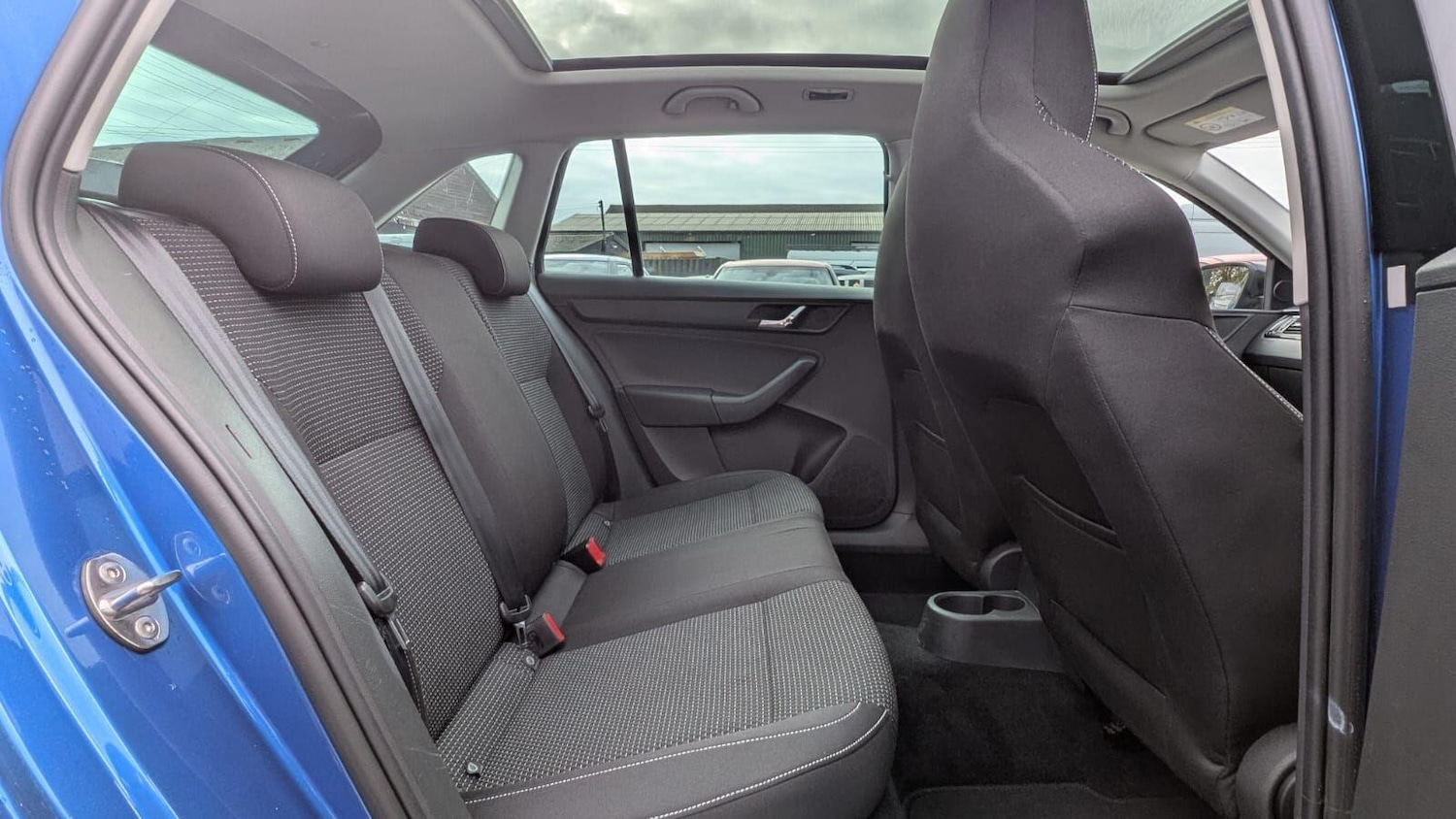 Used Skoda Rapid Spaceback 2015 for sale - 76306702: Photo 28