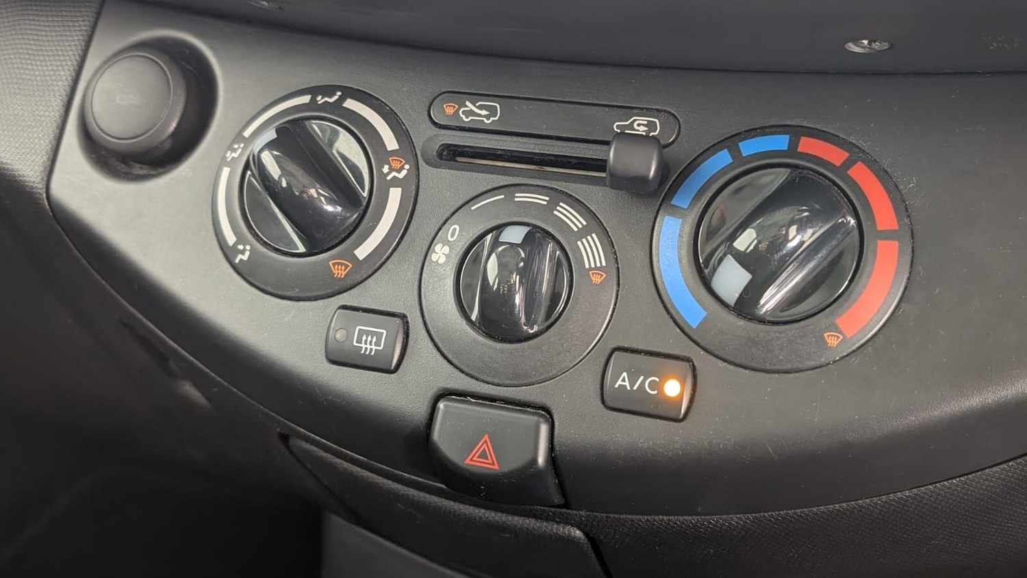 Used Nissan Micra 2010 for sale - 77237938: Photo 17