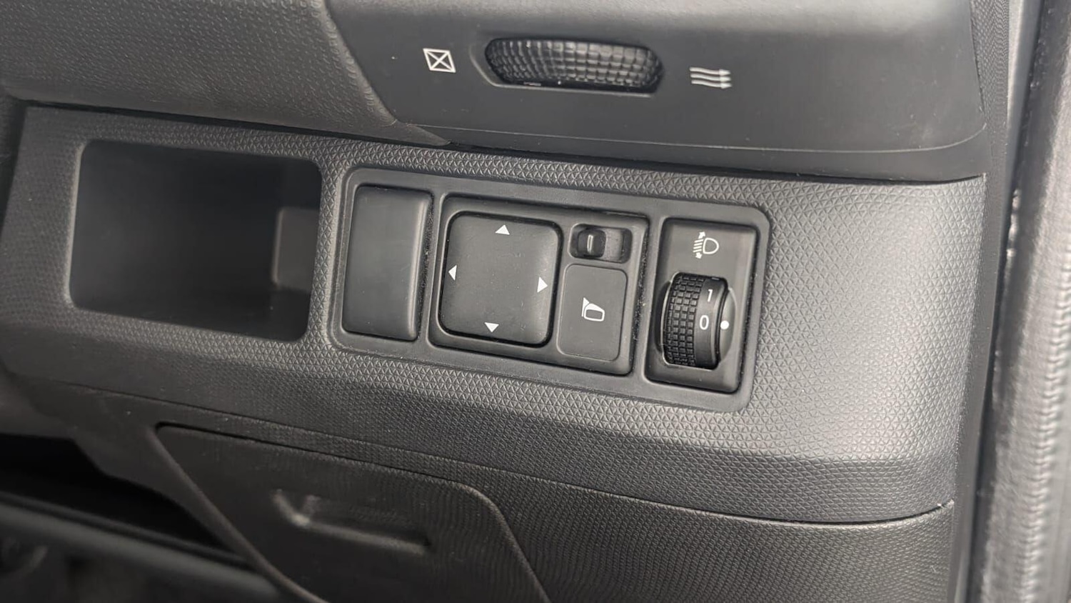 Used Nissan Micra 2010 for sale - 77237938: Photo 61