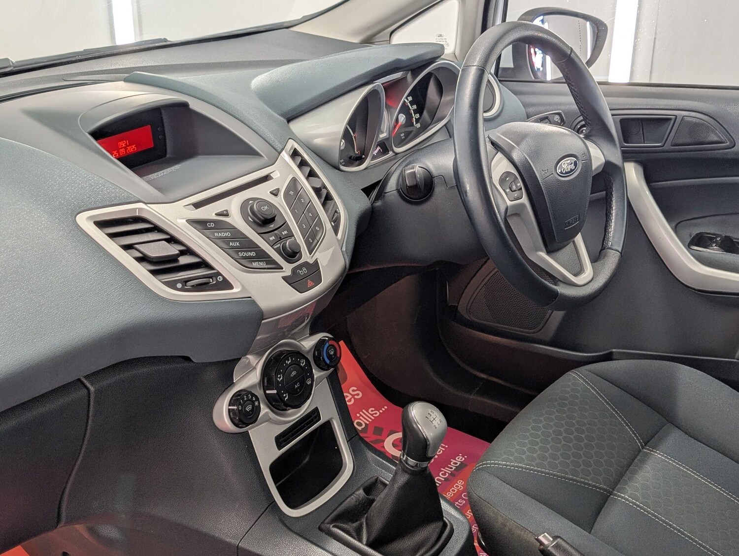 Used Ford Fiesta 2010 for sale - 76072045: Photo 28