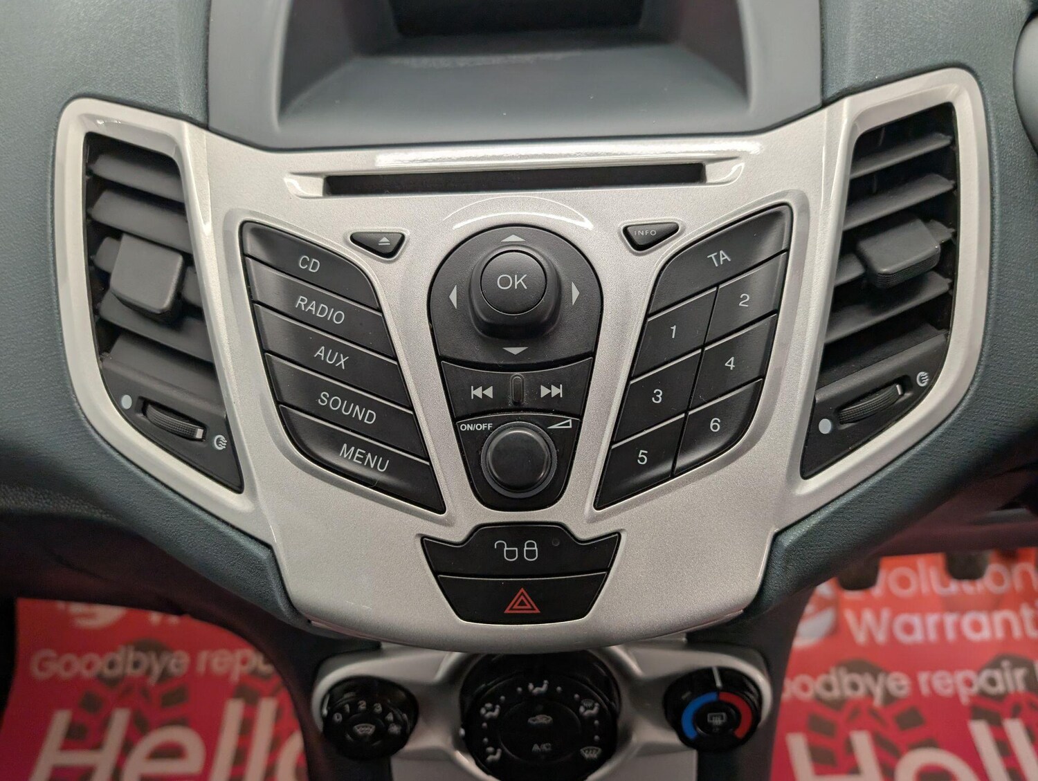 Used Ford Fiesta 2010 for sale - 76072045: Photo 31