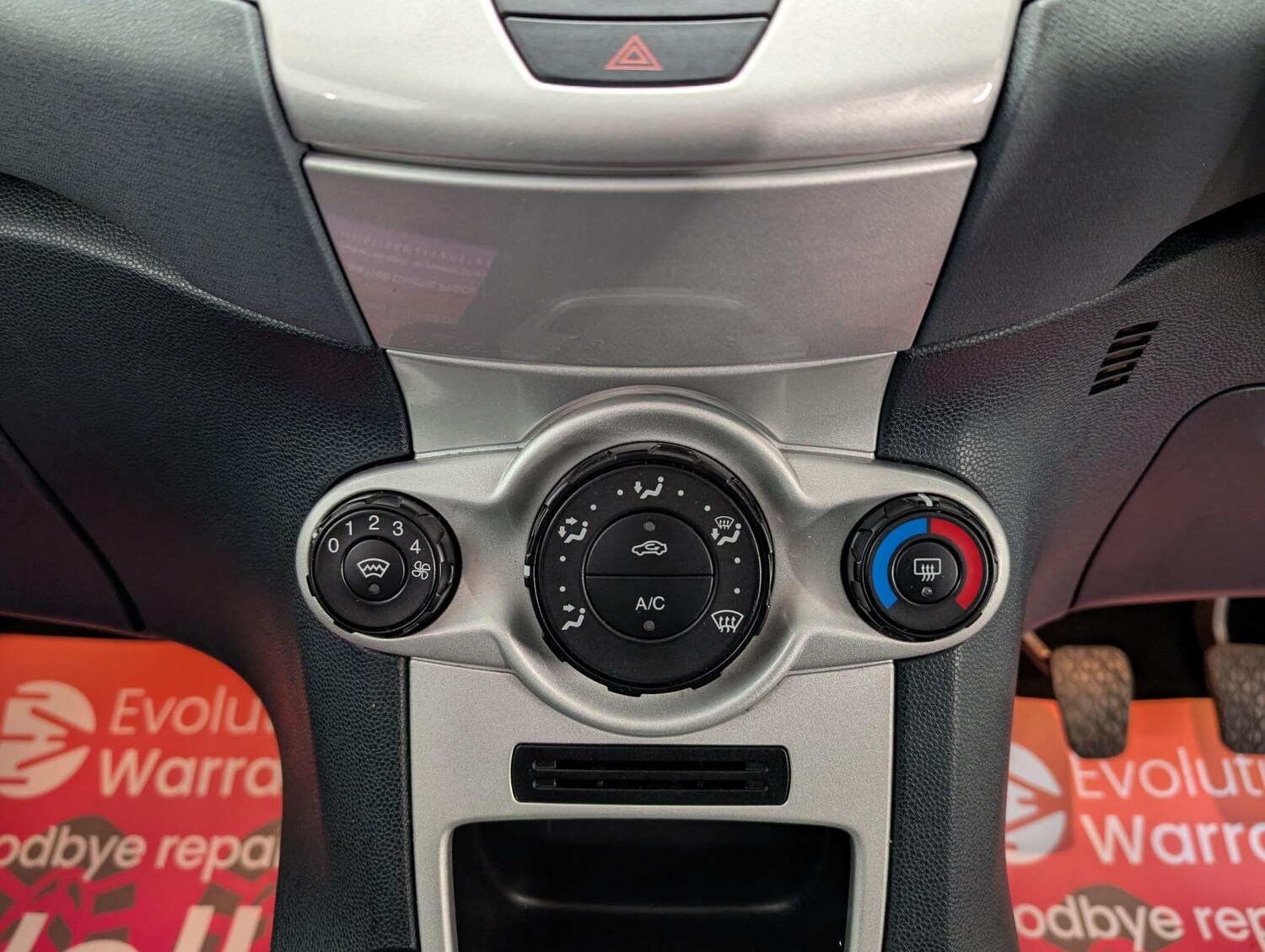 Used Ford Fiesta 2010 for sale - 76072045: Photo 36