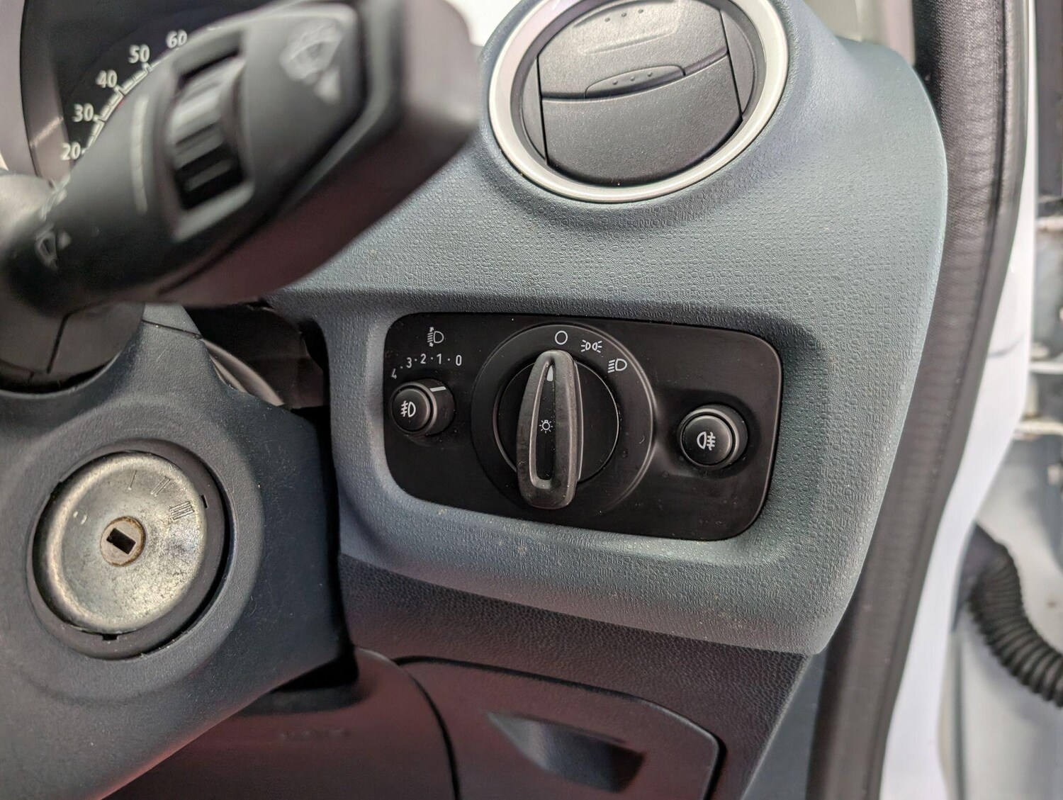 Used Ford Fiesta 2010 for sale - 76072045: Photo 37