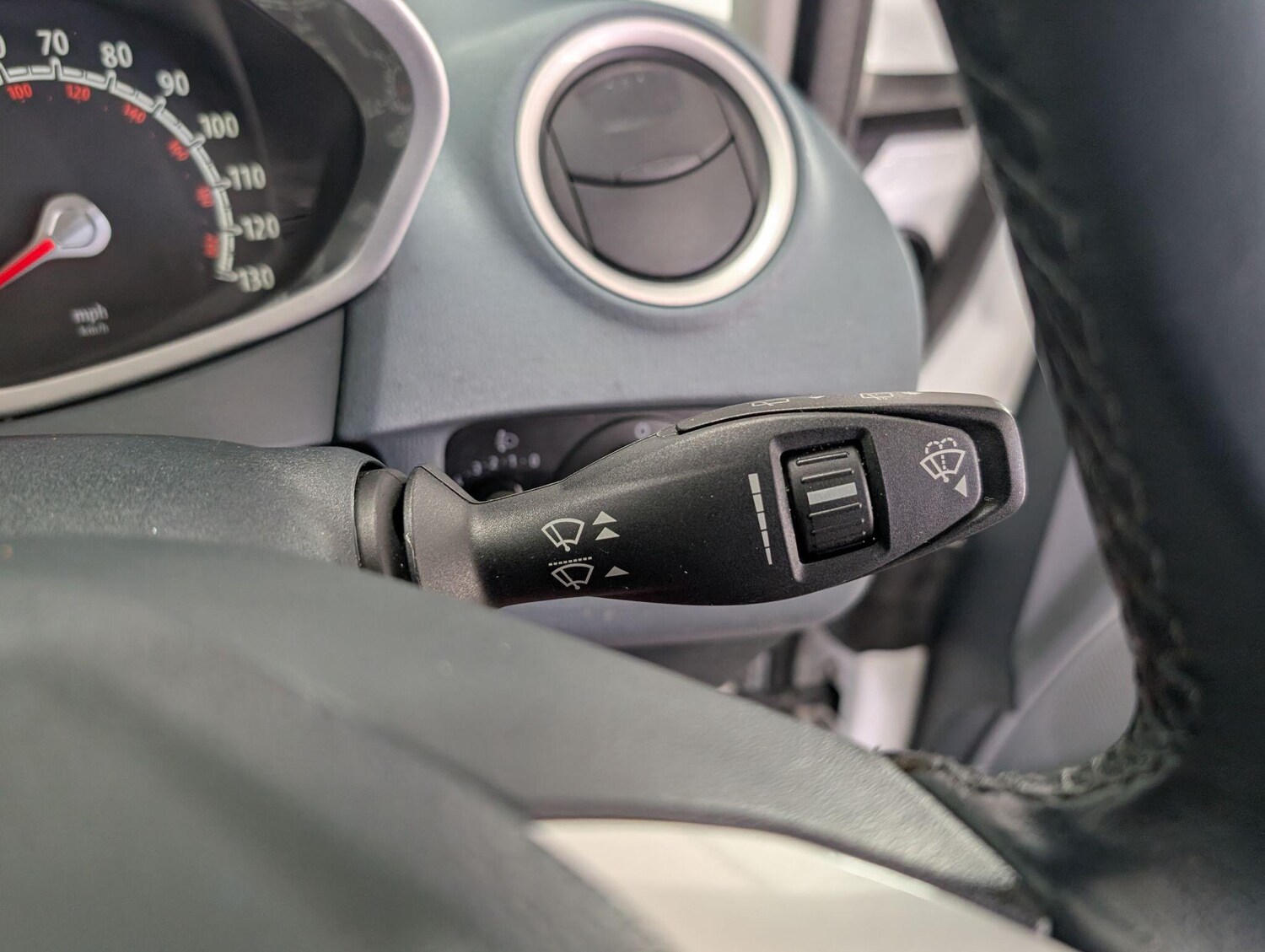 Used Ford Fiesta 2010 for sale - 76072045: Photo 40