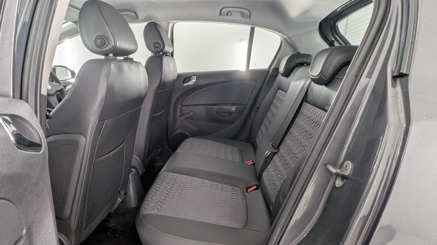 Used Vauxhall Corsa 2012 for sale - 77331240: Photo 27