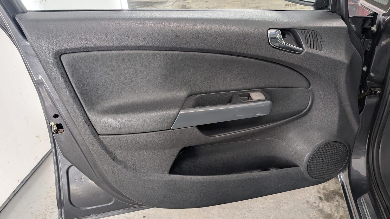 Used Vauxhall Corsa 2012 for sale - 77331240: Photo 30