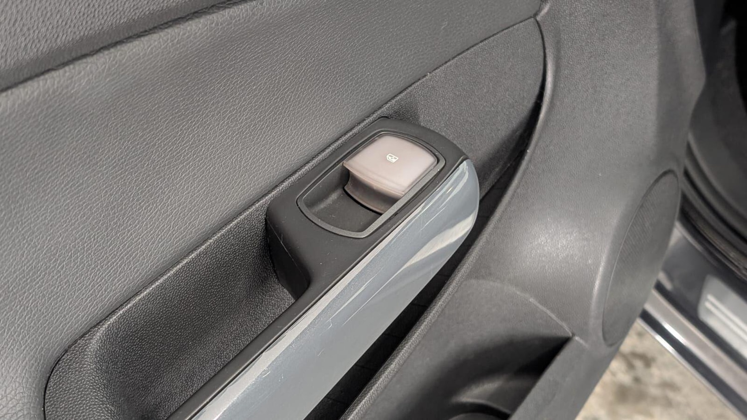 Used Vauxhall Corsa 2012 for sale - 77331240: Photo 31