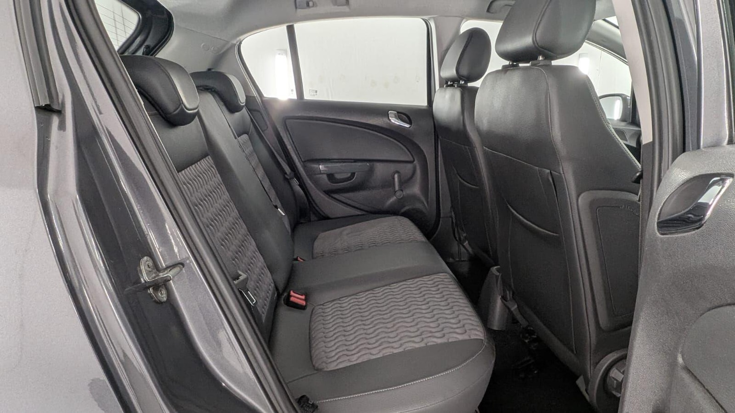 Used Vauxhall Corsa 2012 for sale - 77331240: Photo 44