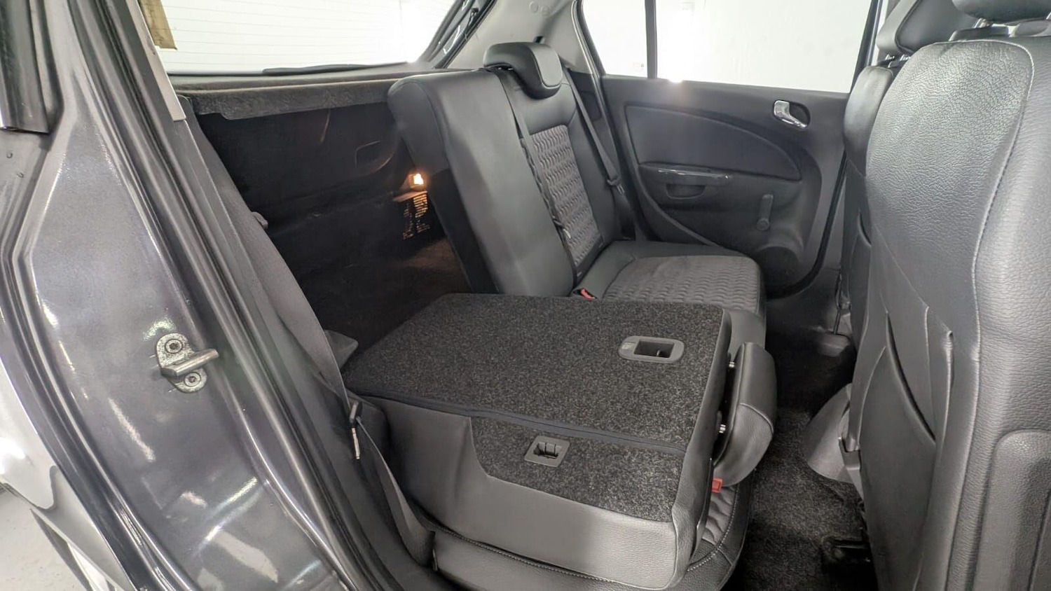 Used Vauxhall Corsa 2012 for sale - 77331240: Photo 45