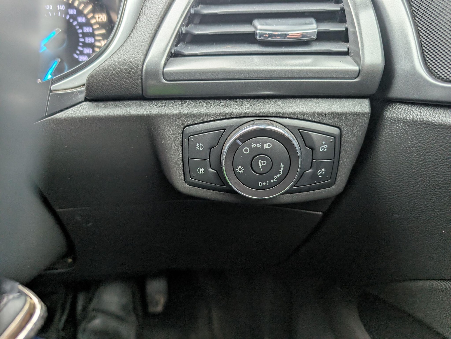 Used Ford Mondeo 2016 for sale - 77468773: Photo 32