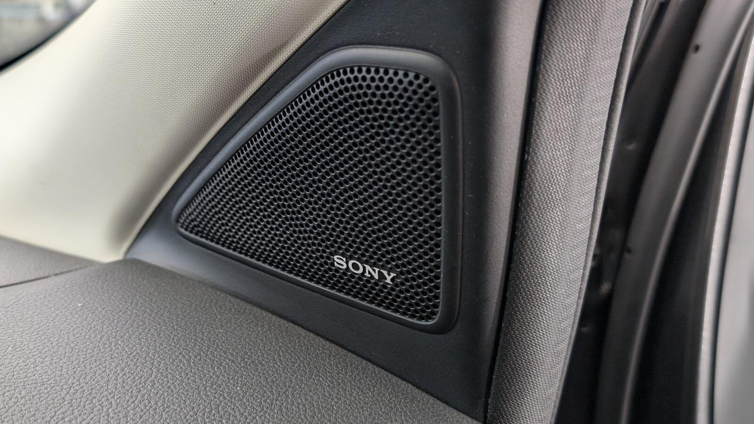 Used Ford Kuga 2017 for sale - 76485809: Photo 43