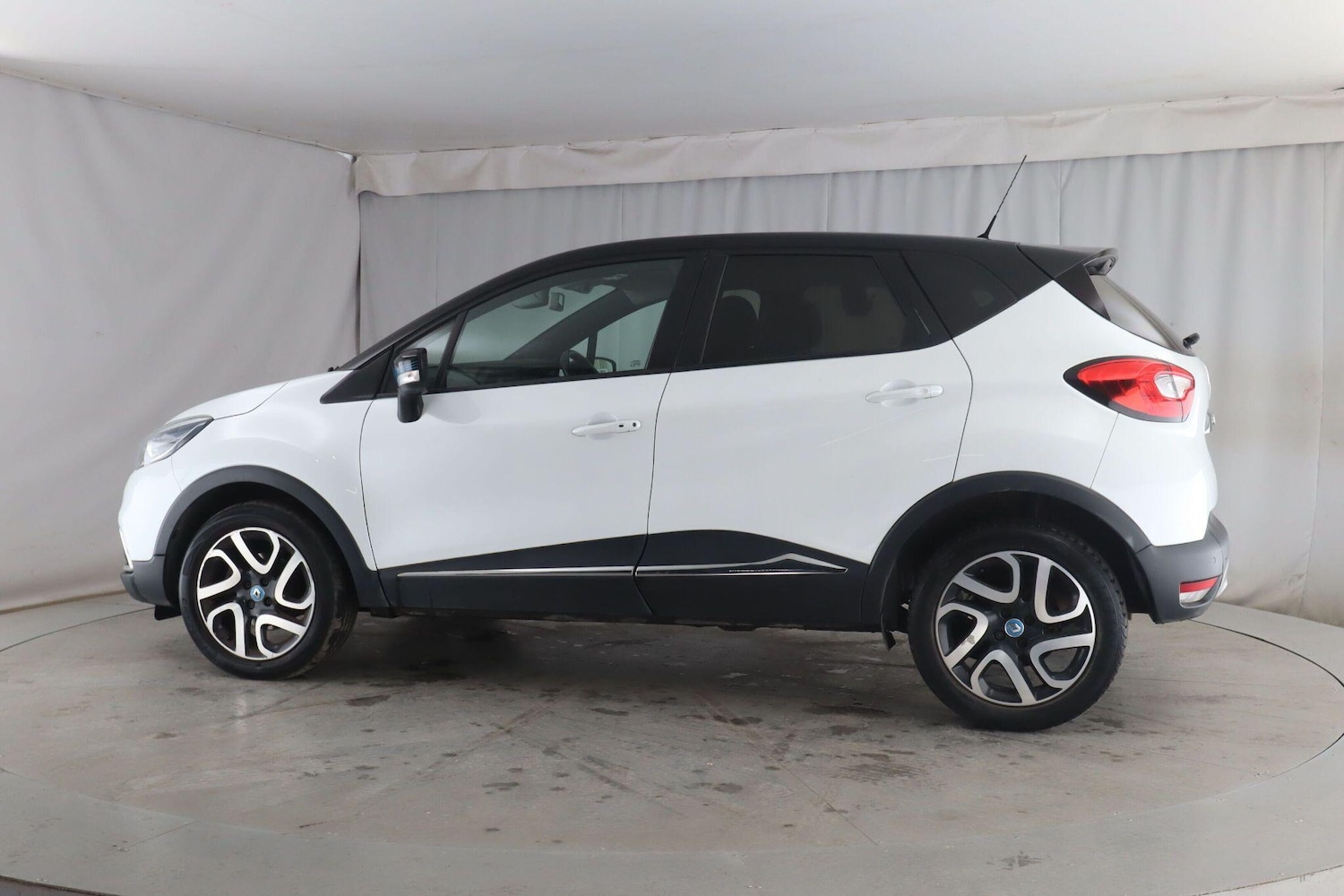 Used Renault Captur 2017 for sale - 76472494: Photo 5