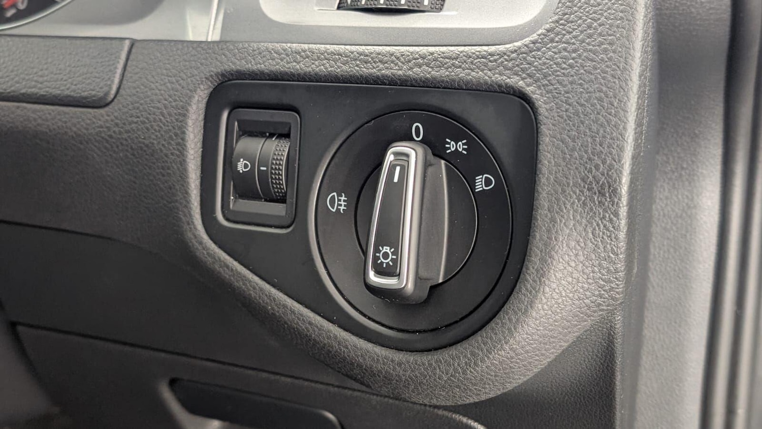 Used Volkswagen Golf 2015 for sale - 77230372: Photo 39